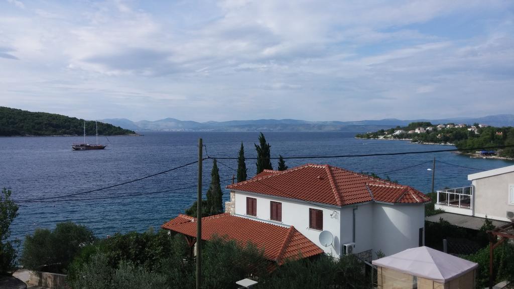 Apartments Marija Bajto Nečujam Quarto foto